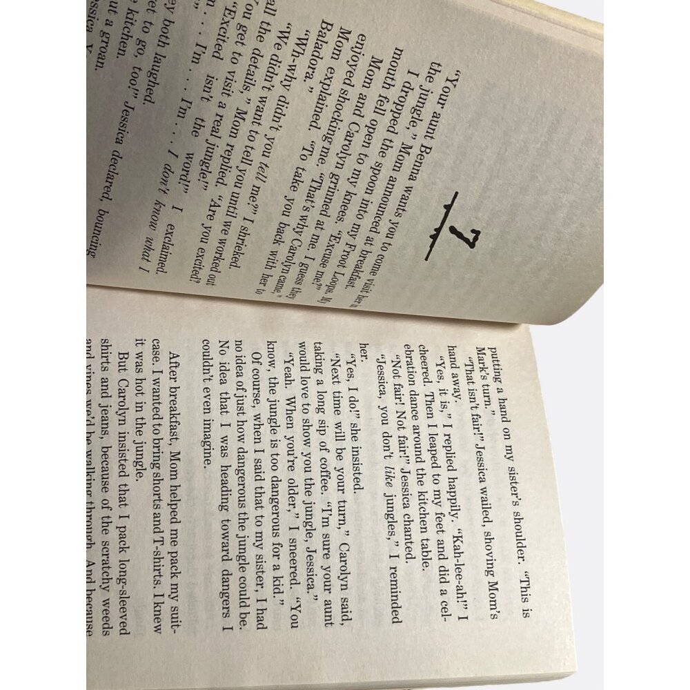 Goosebumps "How I Got My Shrunken Head" Paperback Book R.L. Stine - Picture 4 of 8